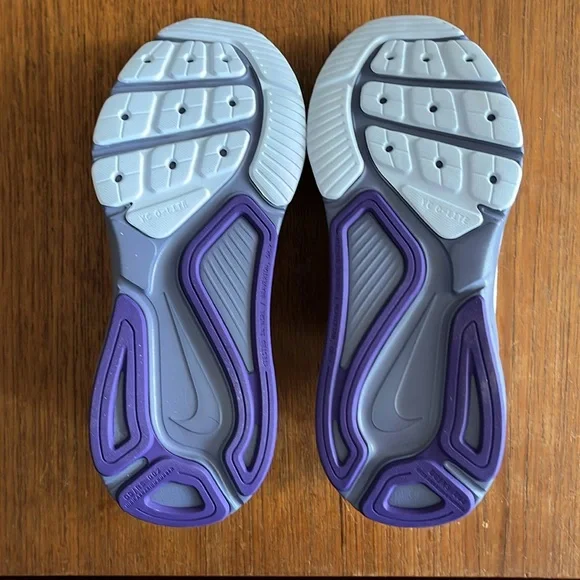 Nike Structure 26 women size 8 running shoes NEW - Picture 4 of 5